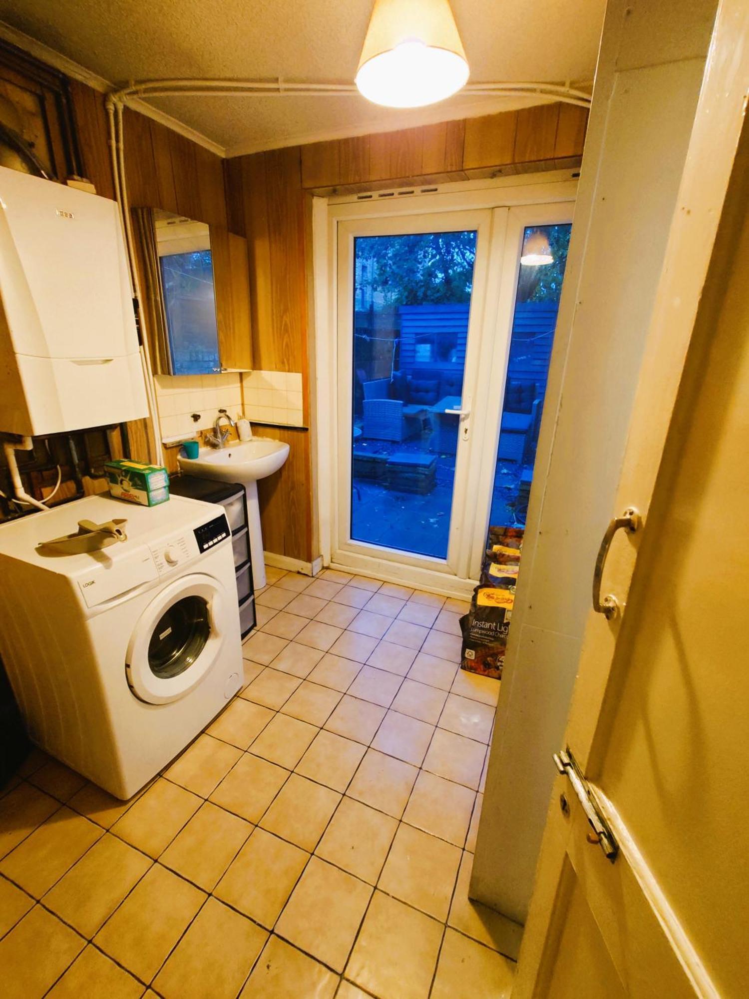 Edwardian 4 Bedrooms With 4 Bathrooms Townhouse, Next To Underground, Accommodates 10 People Лондон Екстер'єр фото